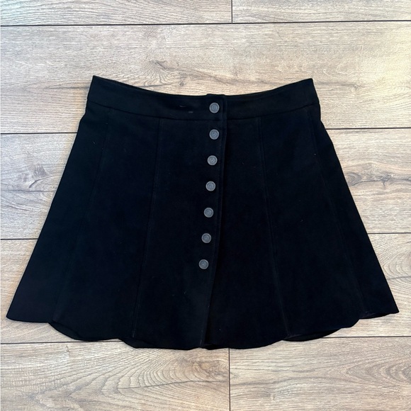 Dolce Vita Dresses & Skirts - Dolce Vita Black Mini Skirt with Button Detail